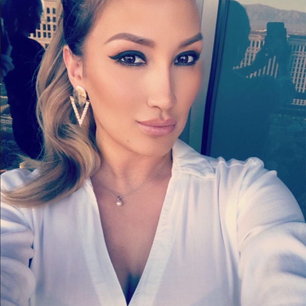 Meet your Posher, Tina